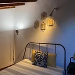 Casa Alfarroba * Barão de São Miguel
