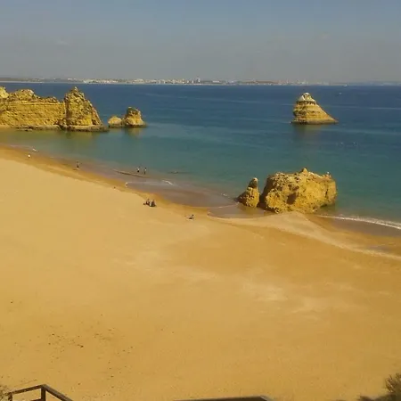 בית נופש Casa Alfarroba Barão de São Miguel