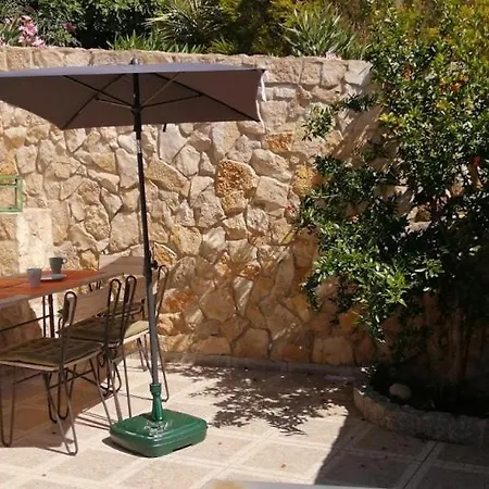 Nyaraló Casa Alfarroba *