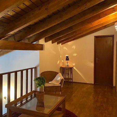 Casa Alfarroba *